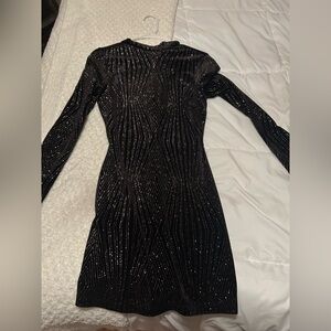 Black Long-Sleeve Glitter Bodycon Dress